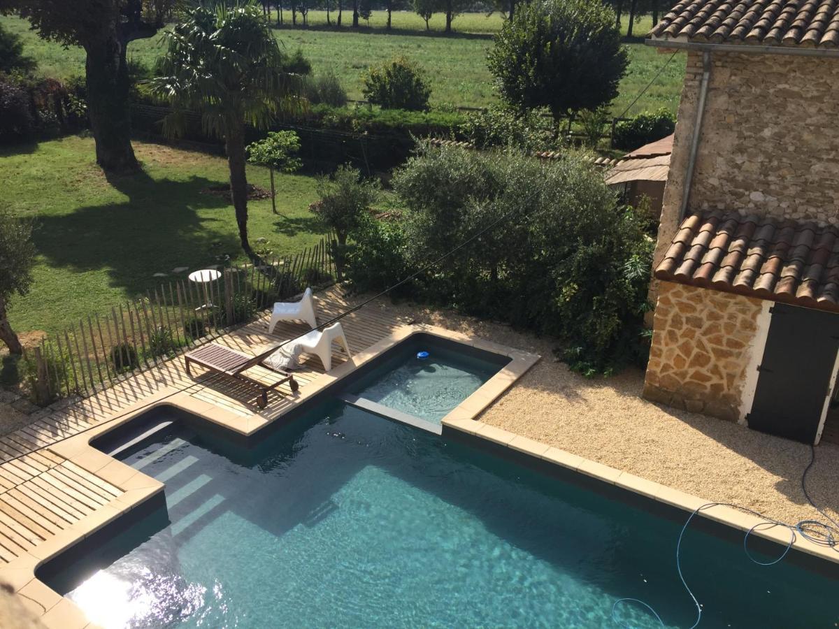 Ferme St Pierre 2 Suites Avec Repas, Piscine, Clim, Cheminee Ou Baignoire Spa Chabeuil Exterior foto