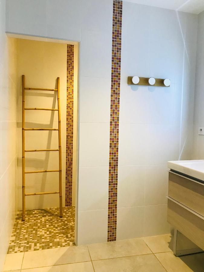 Ferme St Pierre 2 Suites Avec Repas, Piscine, Clim, Cheminee Ou Baignoire Spa Chabeuil Exterior foto